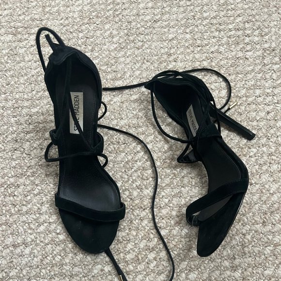 Steve Madden Shoes - STEVE MADDEN President High Heel size 8 strappy black